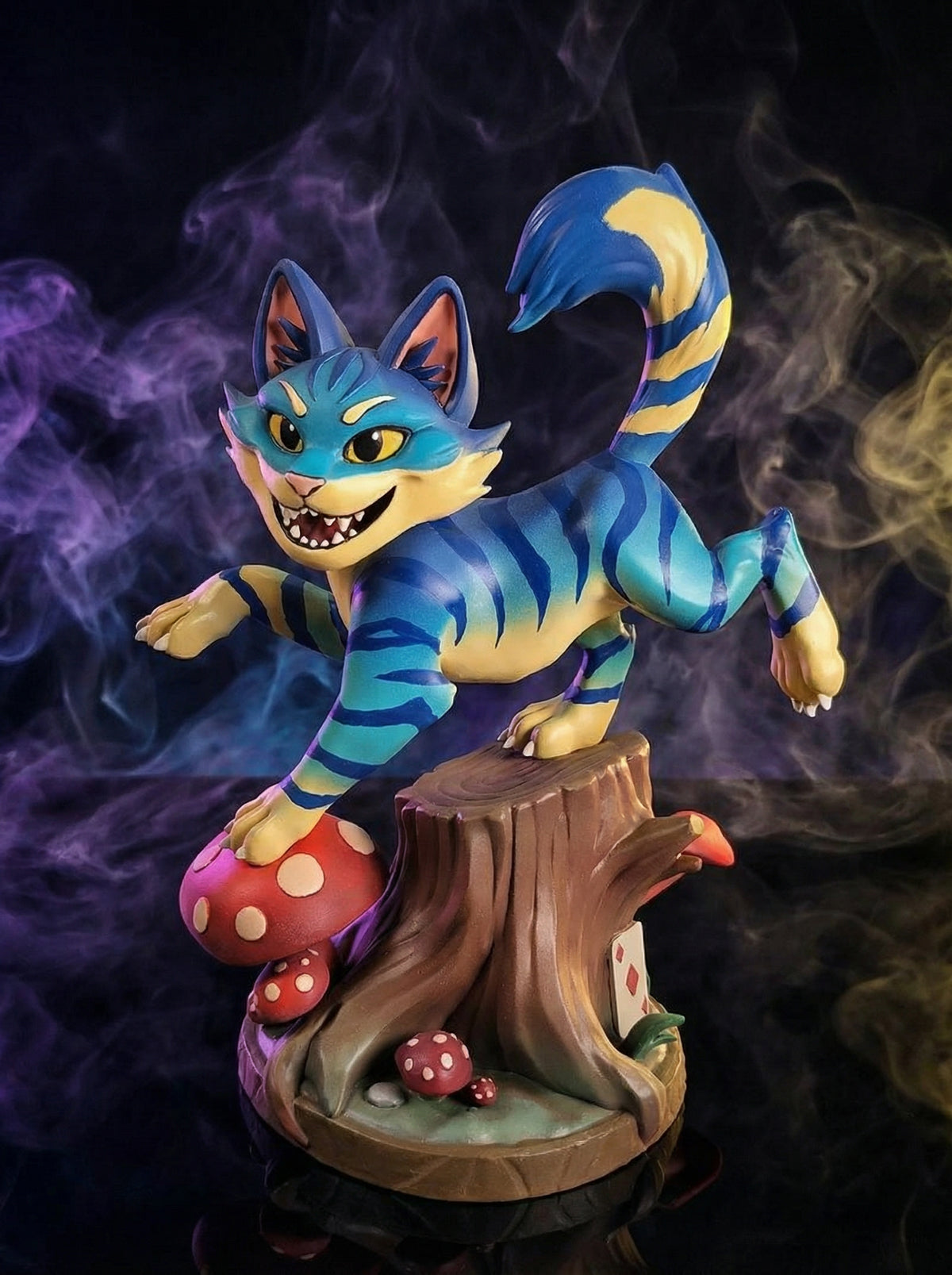 Cheshire Cat resin collectible wide detail